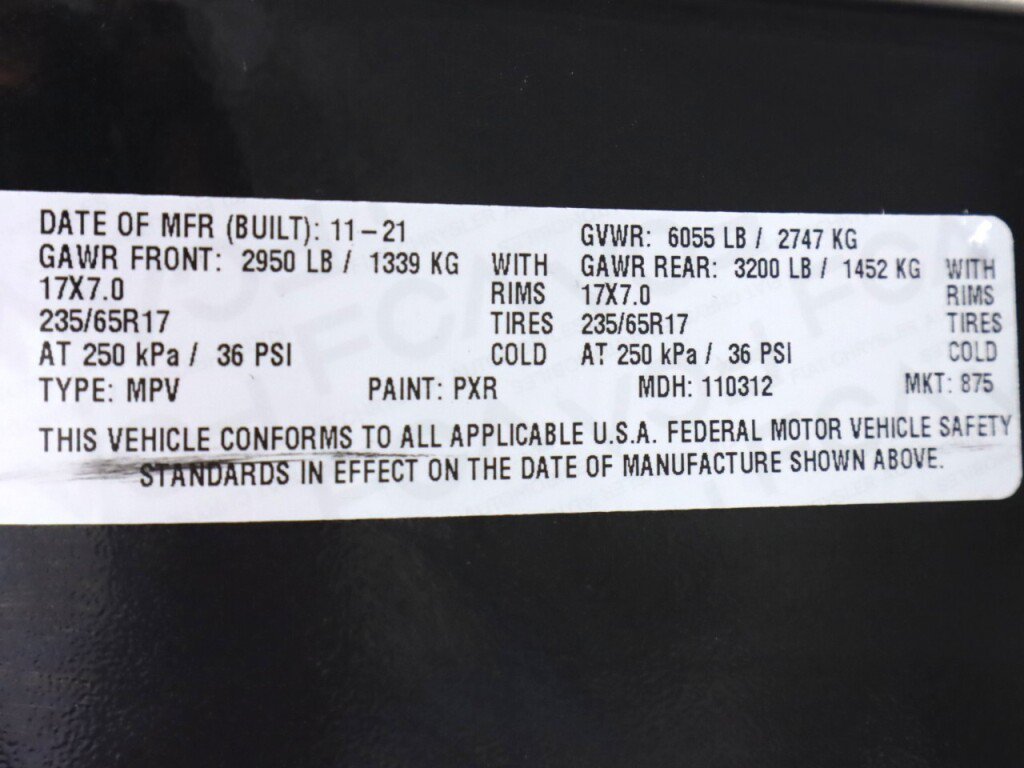Used 2021 Chrysler Pacifica Touring-L FWD image 45