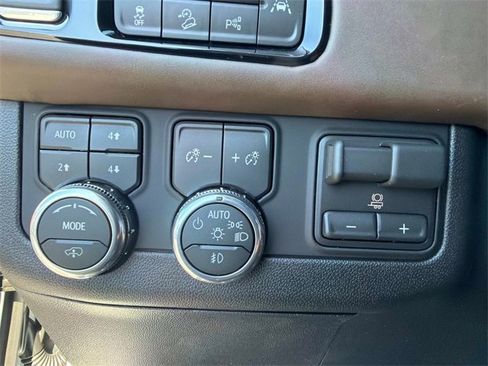 New 2026 GMC Yukon Denali Ultimate w/ LPO, Floor Liner Package image 32