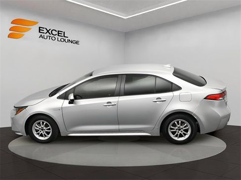 Used 2020 Toyota Corolla LE image 38