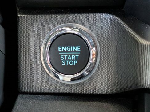 Certified 2024 Ford F350 Platinum w/ FX4 Off-Road Package image 31