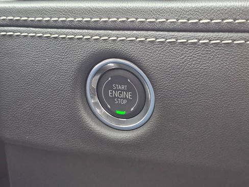 New 2026 Cadillac Escalade ESV Luxury AWD/4WD image 41