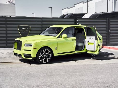 Used 2024 Rolls-Royce Cullinan AWD/4WD image 5