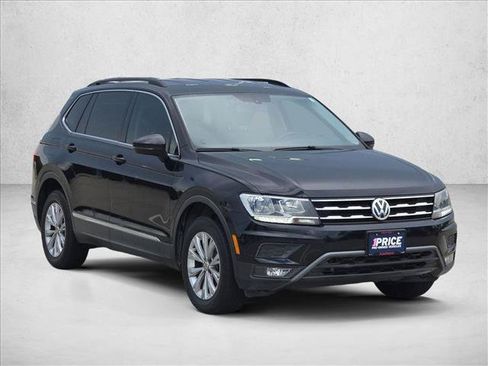 Used 2018 Volkswagen Tiguan SEL AWD/4WD image 3