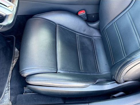 Used 2022 Mercedes-Benz SL 55 AMG 4MATIC w/ Driver Assistance Package image 21
