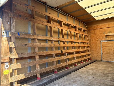 Used 2015 Chevrolet Express 3500 Extended image 9