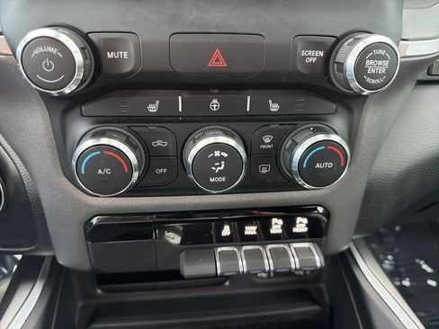 Used 2021 RAM 1500 Big Horn image 17