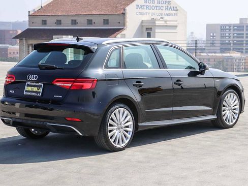 Used 2017 Audi A3 e-tron Premium Plus w/ Premium Plus Package FWD image 4