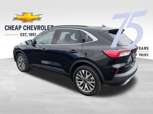 Used 2022 Ford Escape Titanium AWD/4WD image 3