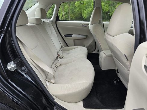 Used 2010 Subaru Impreza 2.5i image 11