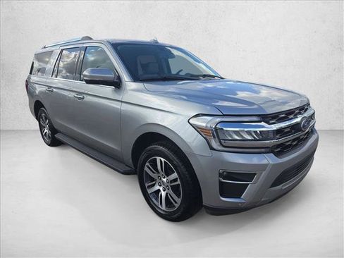 Used 2024 Ford Expedition Max Limited AWD/4WD image 3