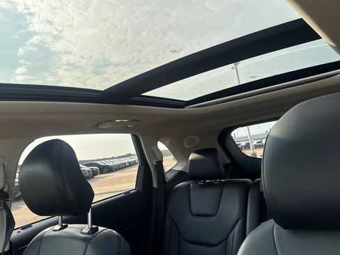 Used 2019 Ford Edge Titanium w/ Equipment Group 301A FWD image 44