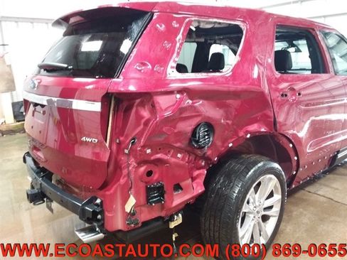 Used 2019 Ford Explorer Limited w/ Ford Safe & Smart Package image 16