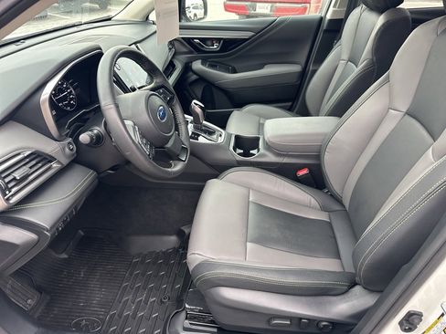 Certified 2025 Subaru Outback Onyx Edition image 9