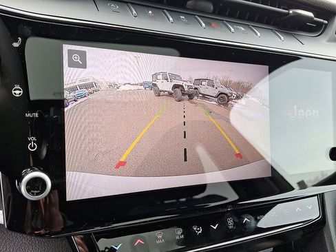 New 2026 Jeep Grand Cherokee Altitude AWD/4WD image 15