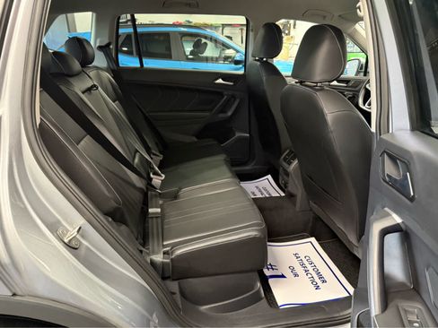 Used 2024 Volkswagen Tiguan SE AWD/4WD image 25