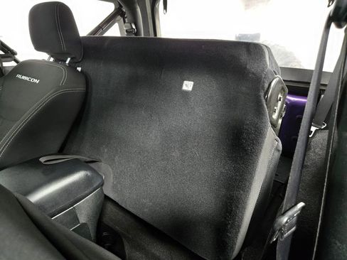 Used 2018 Jeep Wrangler Rubicon w/ Power Convenience Group image 27