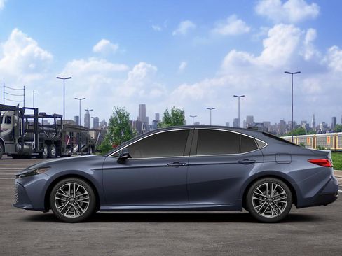 New 2026 Toyota Camry XLE image 7