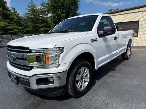 Used 2019 Ford F150 XLT w/ Trailer Tow Package RWD image 2