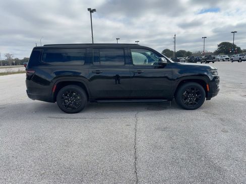 New 2025 Jeep Wagoneer L Series II w/ Convenience Group I AWD/4WD image 6