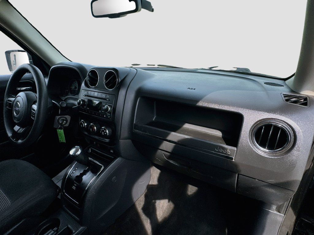 Used 2015 Jeep Patriot Sport w/ Power Value Group FWD image 30