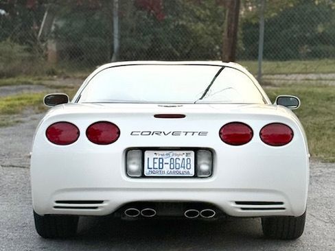 Used 2001 Chevrolet Corvette Coupe w/ Preferred Equipment Group2 image 4