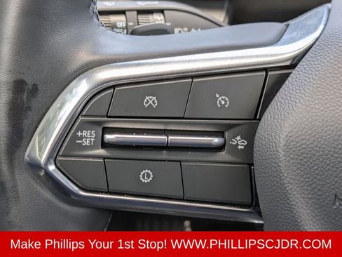 Used 2026 Chevrolet Equinox LT FWD image 23