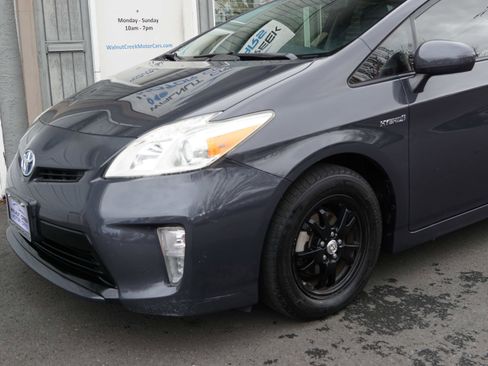 Used 2015 Toyota Prius Two image 20