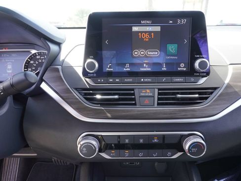 New 2026 Nissan Altima 2.5 SV FWD image 19