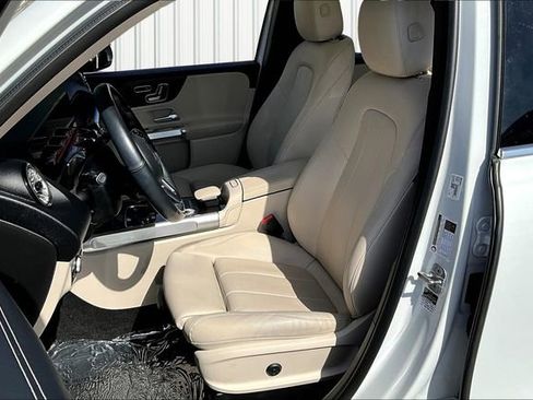 Used 2023 Mercedes-Benz GLB 250 4MATIC image 21