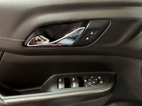 Used 2023 GMC Acadia SLT image 22