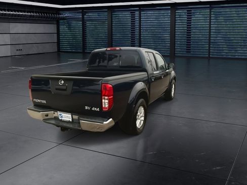 Used 2019 Nissan Frontier SV image 8