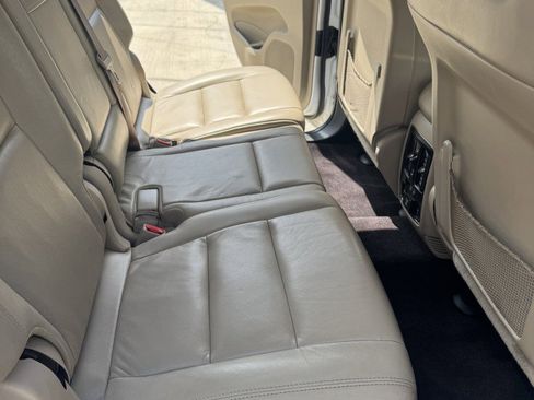 Used 2016 Dodge Durango Limited w/ Nav & Power Liftgate Group image 8