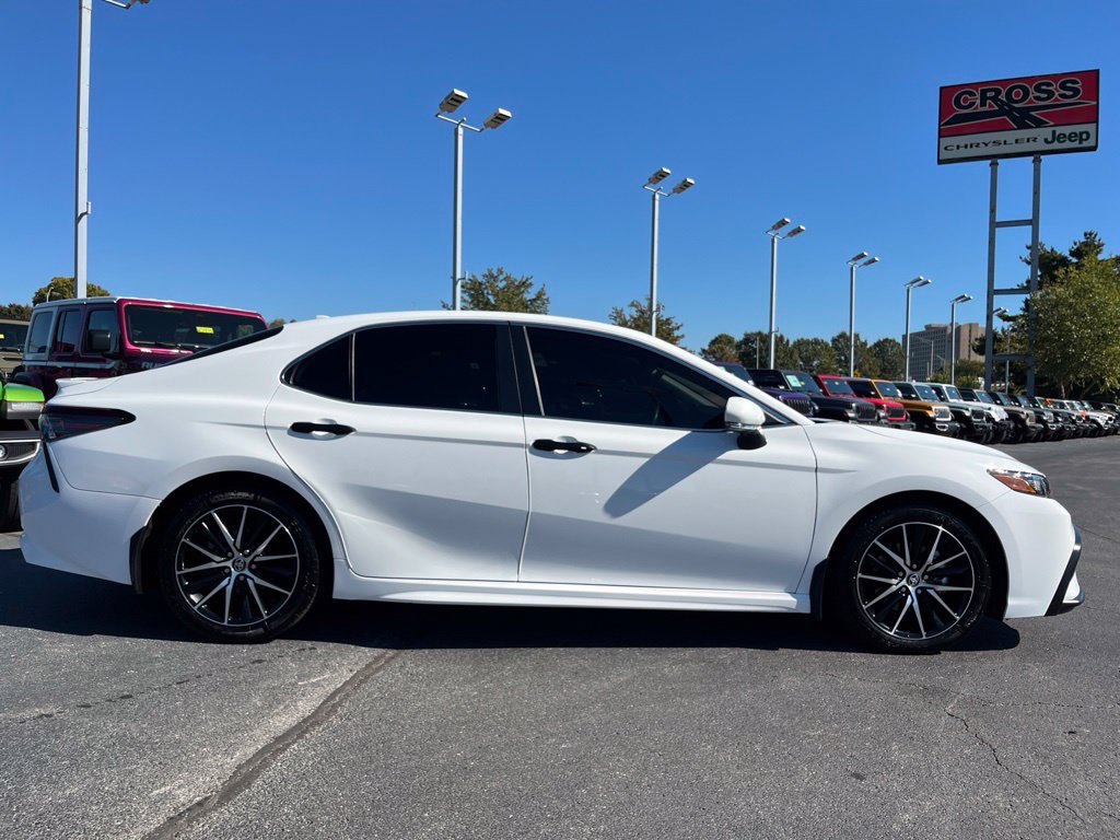 Used 2023 Toyota Camry SE w/ Audio Upgrade Package FWD image 44