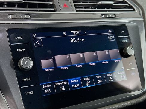 Used 2024 Volkswagen Tiguan SE image 19