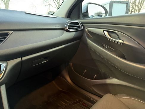 Used 2020 Hyundai Elantra GT image 24