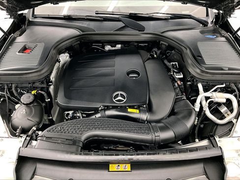 Certified 2022 Mercedes-Benz GLC 300 4MATIC image 9
