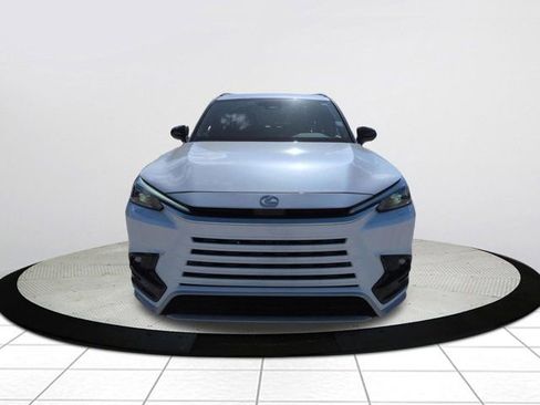 New 2026 Lexus TX 500h AWD image 9