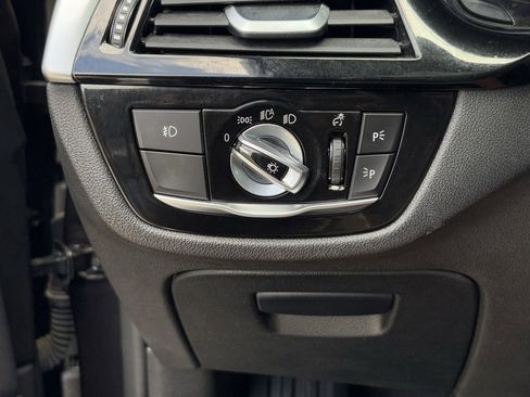 Used 2018 BMW 530i xDrive AWD/4WD image 22