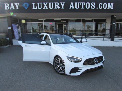 Used 2021 Mercedes-Benz E 350 Sedan w/ Premium Package image 40