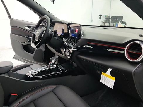 New 2026 Chevrolet Trax RS w/ Driver Confidence Package FWD image 35