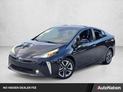 Used 2022 Toyota Prius Limited FWD image 1