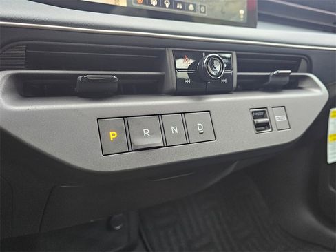 New 2026 Nissan Leaf Platinum+ image 25