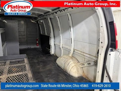 Used 2016 Chevrolet Express 3500 Extended RWD image 29