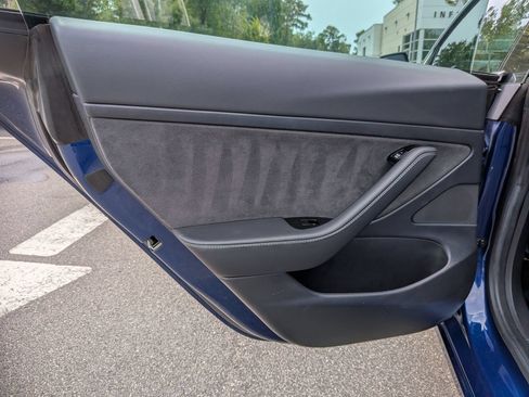 Used 2020 Tesla Model 3 Standard Range RWD image 25