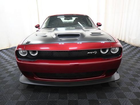 Used 2018 Dodge Challenger SRT Hellcat RWD image 2