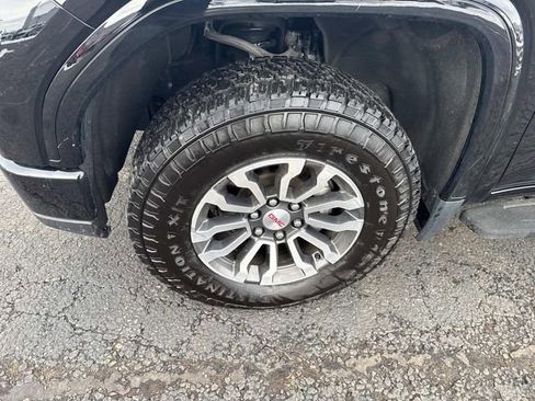 Used 2023 GMC Sierra 1500 AT4 w/ AT4 Premium Package image 12