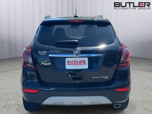 Used 2022 Buick Encore Preferred w/ Safety Package II AWD/4WD image 5