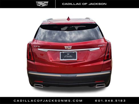 New 2025 Cadillac XT5 Luxury image 19