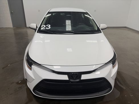 Used 2023 Toyota Corolla LE image 35