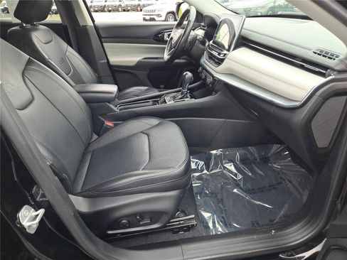 Certified 2022 Jeep Compass Limited w/ Elite Group image 7